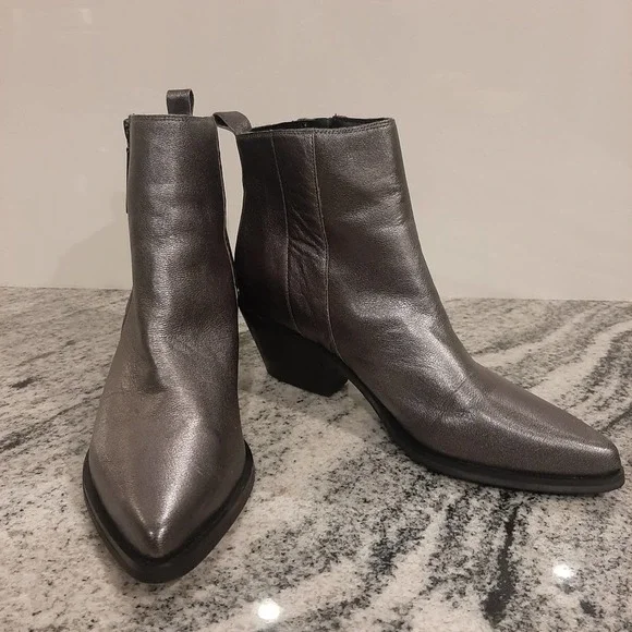 GUESS "TALZA" Pewter Metallic Leather Booties SIZE 7.5M - Picture 7 of 12